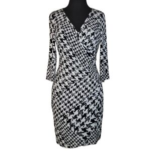 Guess zip detail faux wrap black white houndstooth fitted dress size 4